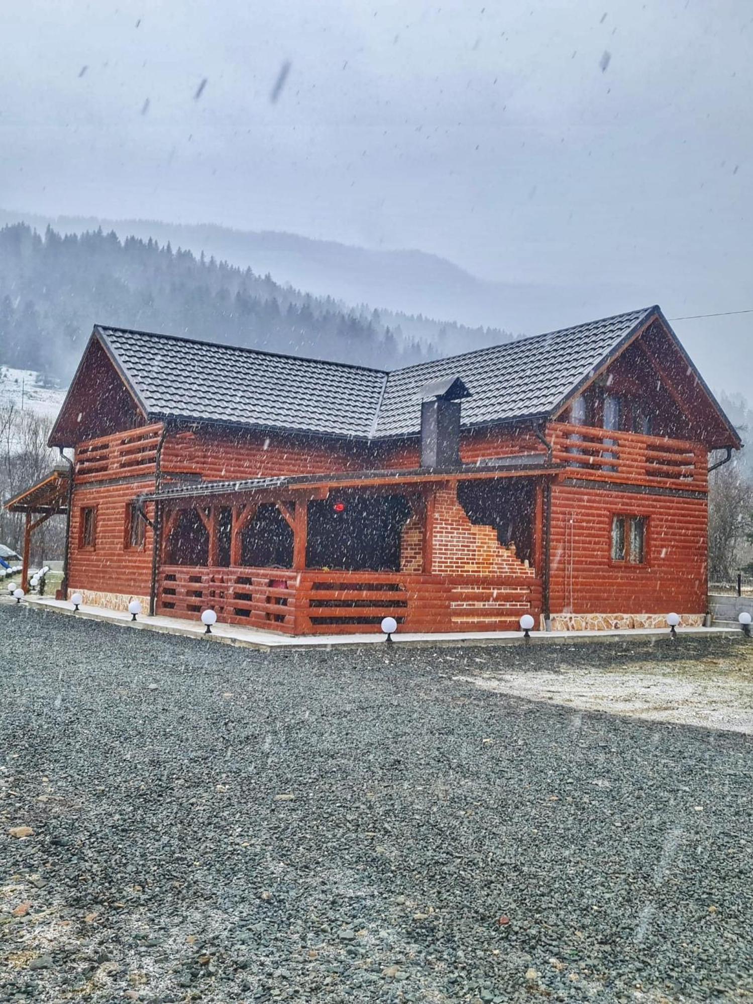 Cabana Dintre Munti Vidra  Экстерьер фото